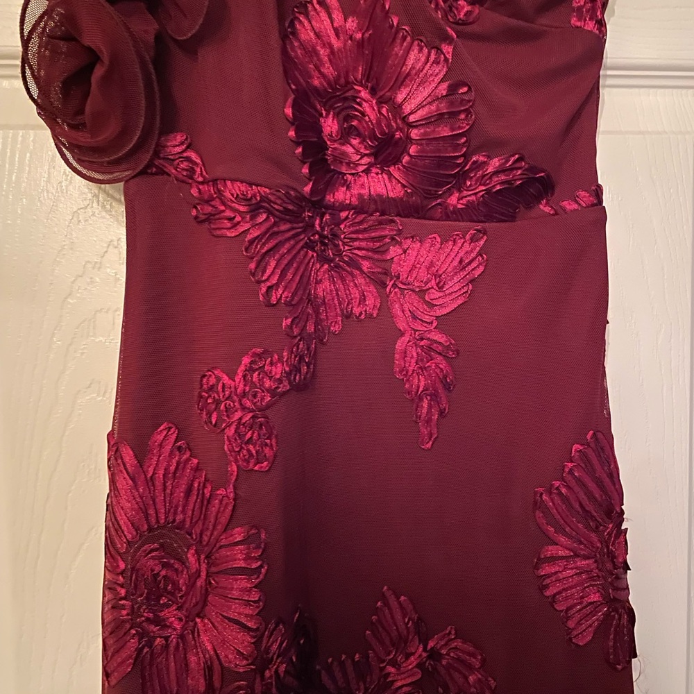 ♥️Elegant Burgundy Floral Dress♥️ - Picture 8 of 8